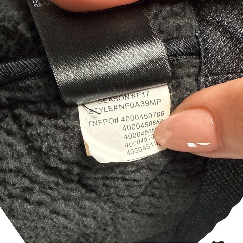 The North Face Cuchillo Insulated Vest Charcoal Gray Sherpa Men’s‎ Small